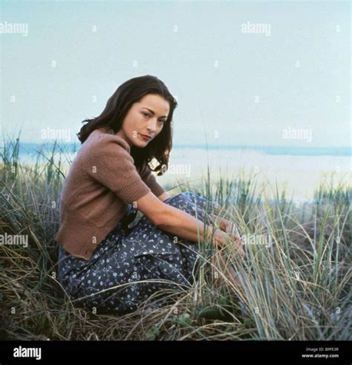 Amanda Donohoe