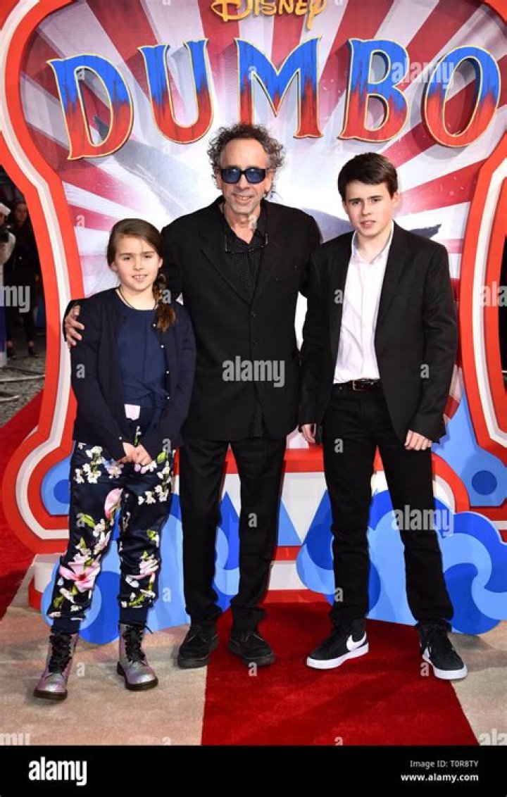 Billy Raymond Burton Height - CelebsHeight.org