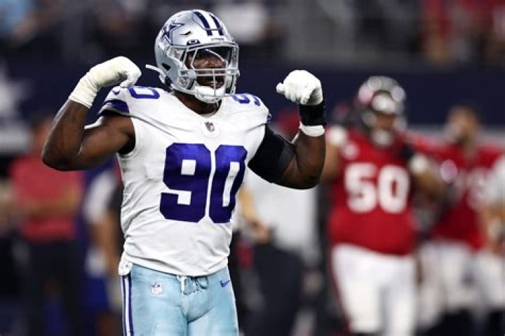 DeMarcus Lawrence Net Worth - Wiki, Age, Weight and Height, Relationships, Family, and More