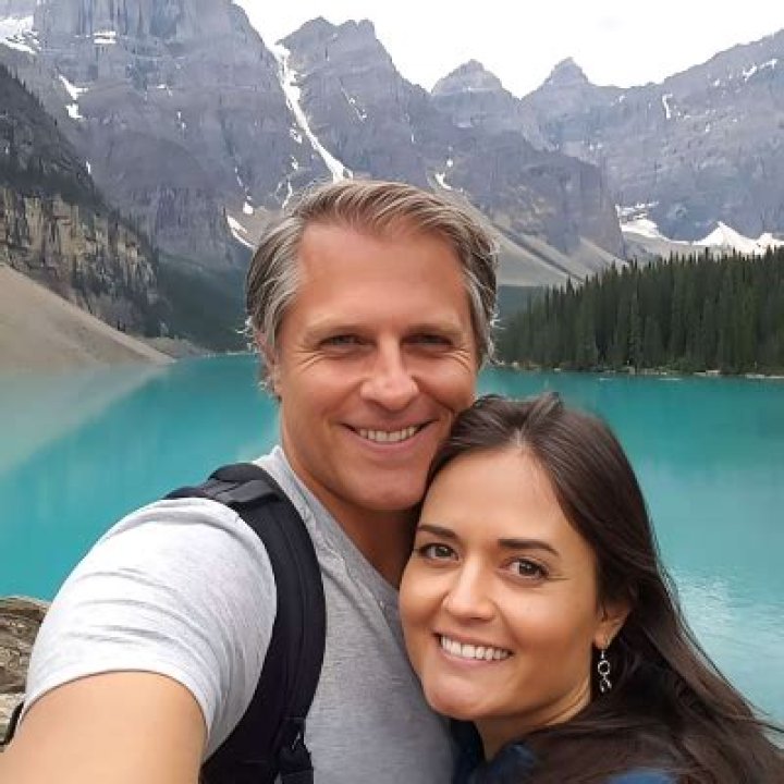 From Hollywood Love Stories to Rural Bliss – A Diverse Journey with Danica McKellar