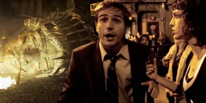 How tall is the Sex/Life actor playing Cooper?