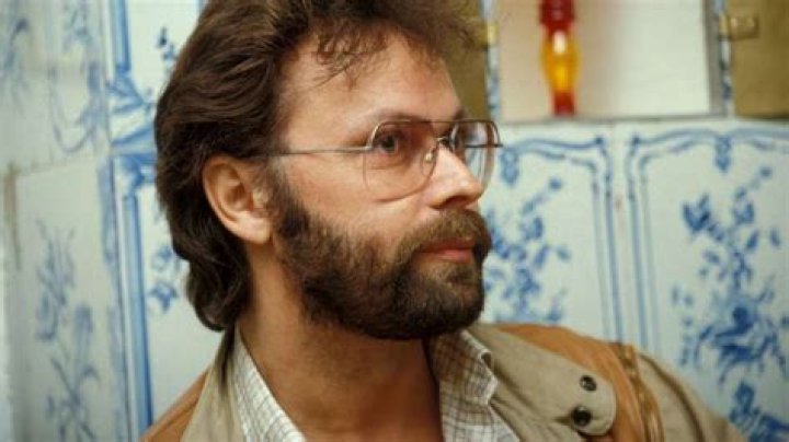 Is Clark Olofsson still alive?