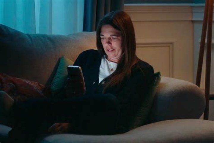 Is the LuLaRoe documentary on Netflix?