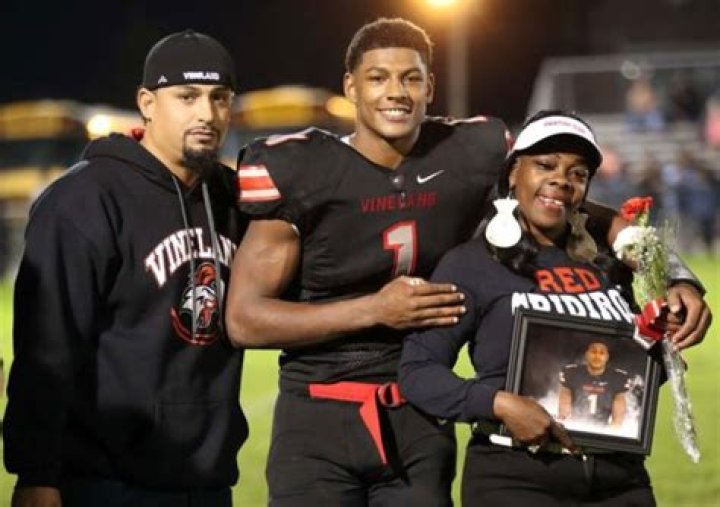 Isiah Pacheco Brother Travoise Cannon, Sister : Siblings And Family