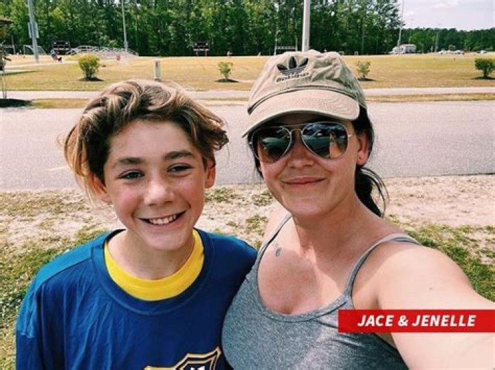 Jenelle Evans' Child Speaks Out In Upsetting Update: 'Bruised But Not Broken'