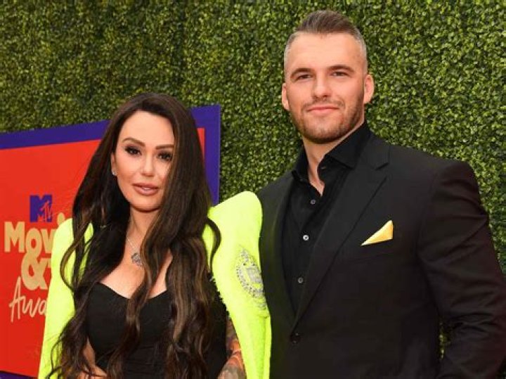 Jenni 'JWoww' Farley 'Hits Reset Button' With Boyfriend Zachary Carpinello