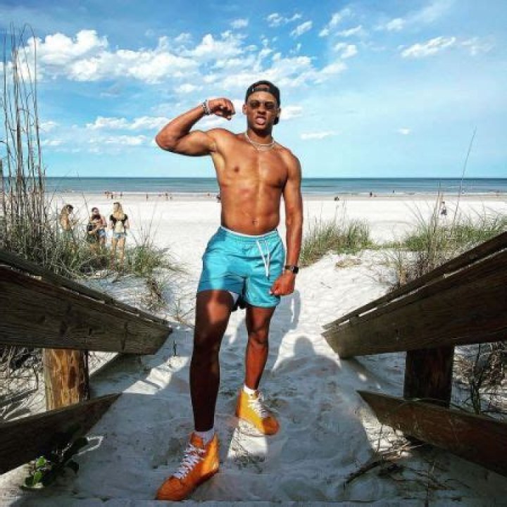 Joshua Dobbs Reveals His Girlfriend Picture Through Instagram: Parents & Net Worth