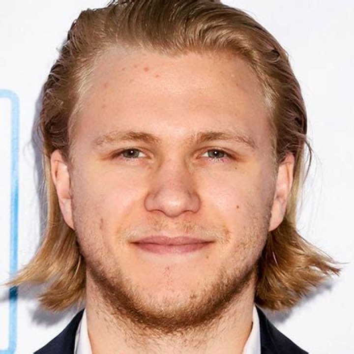 Meet Emily Ferguson- American TV Personality & Former The Bachelor Star Is Dating William Karlsson