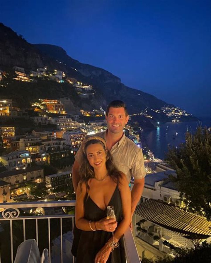 New Bachelorette Andi Dorfman Goes on Beach Date with Contestant