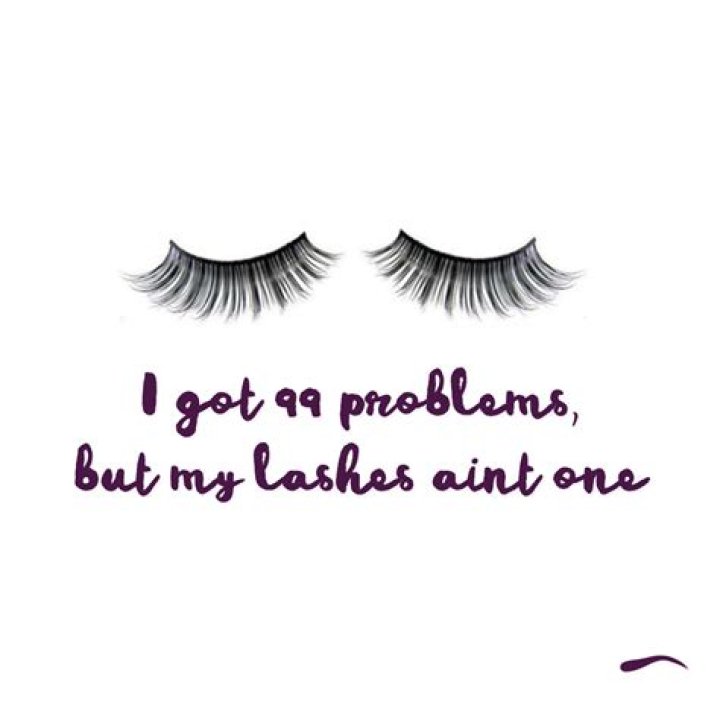 Sam known as @samhaseyebrows might have 99 problems, but lashes ain’t one