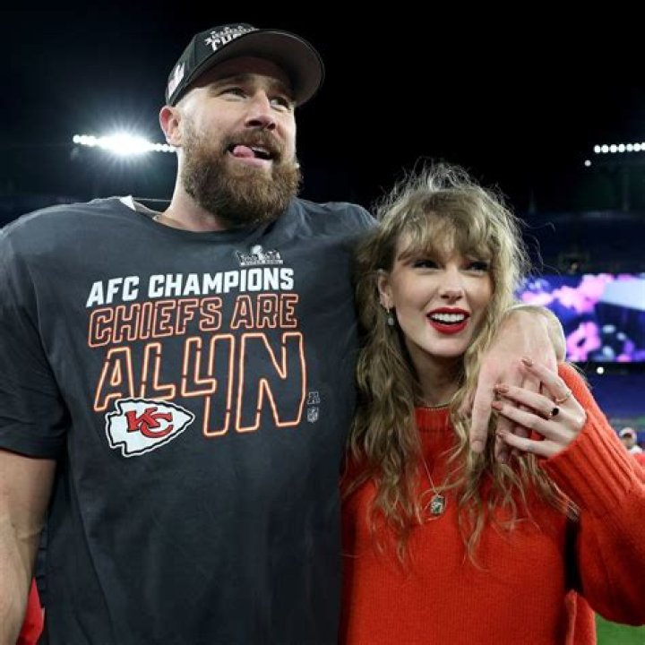 Super Bowl: Taylor Swift and Travis Kelce's parents' adorable moments