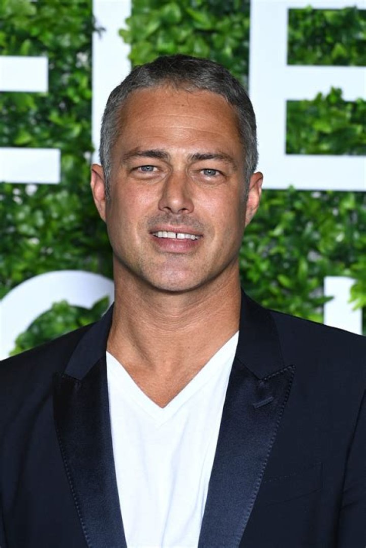 Taylor Kinney Net Worth - Wiki, Age, Weight and Height, Relationships, Family, and More