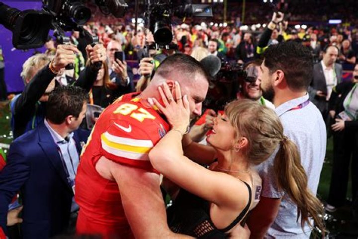 Travis Kelce thanks Taylor for 'traveling across the world' in adorable Super Bowl moment