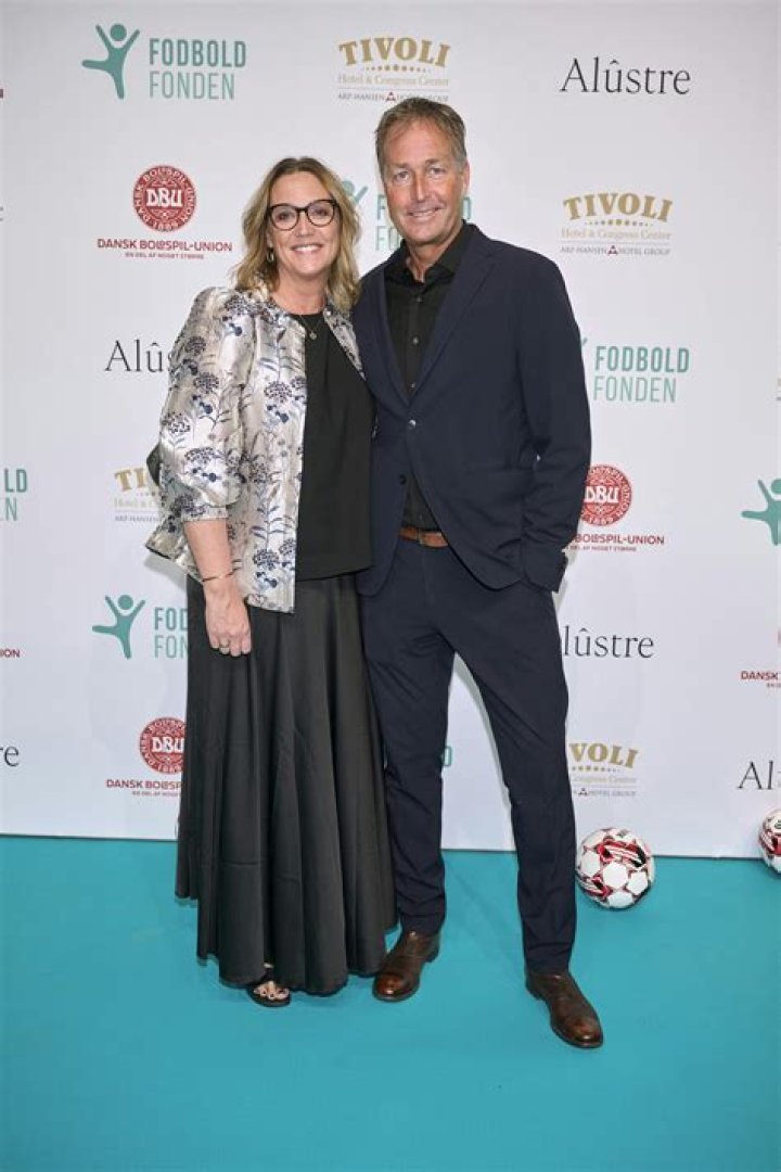 Vibeke Hjulmand, Wife of Kasper Hjulmand! Know About Her Husband, Kids, Family, Instagram, Net Worth, Photo, Training, & More.