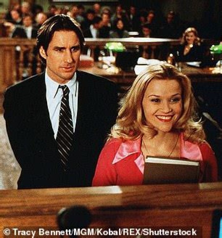 Who does Elle Woods end up with?